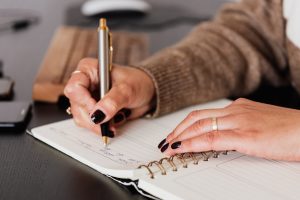 Mehr über den Artikel erfahren Digitale Bibliothek Grundkompetenzen: Für Lernende und Kursleitende