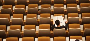 Mehr über den Artikel erfahren Stagnation in der betrieblichen Weiterbildung