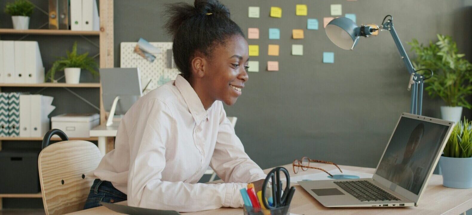 Mehr über den Artikel erfahren KomBI – die Laufbahnberatung für Migrant*innen