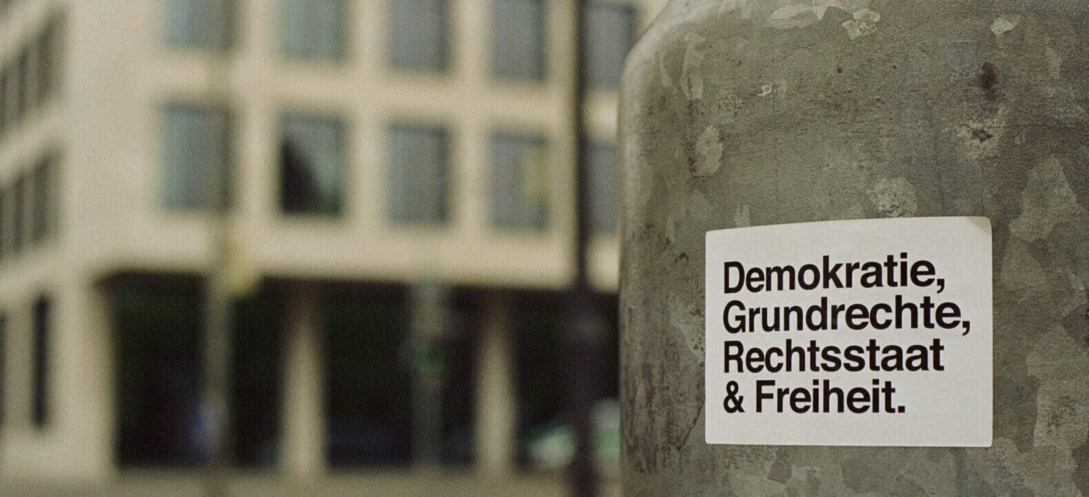 Mehr über den Artikel erfahren EPALE – Themenquartal Politik und Erwachsenenbildung